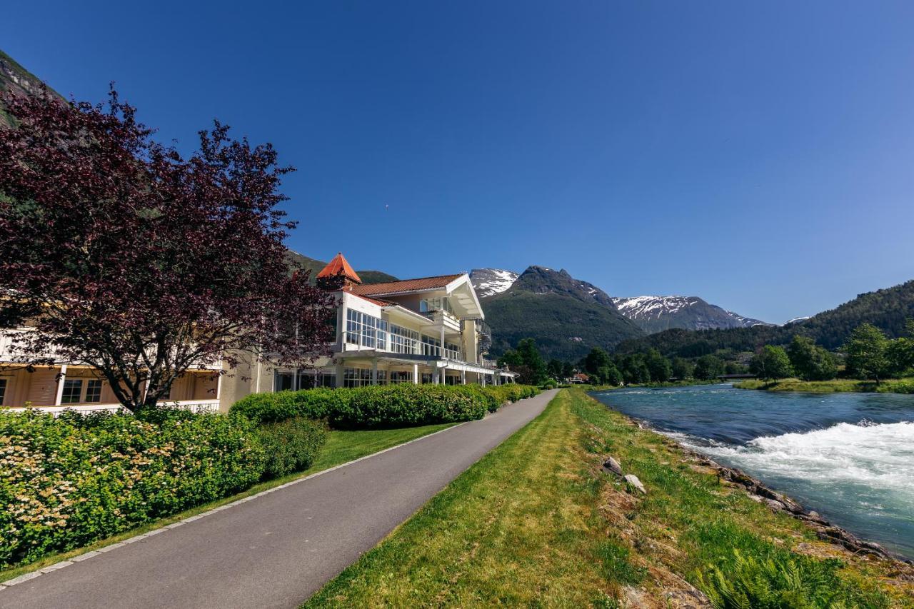 Loenfjord Loen